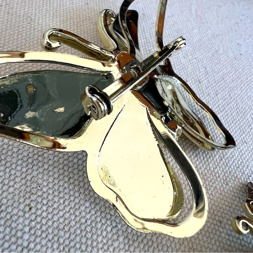 Vintage Rare Duo Butterfly Brooch Set Gold Tone Faux Pearl Accent - Picture 7 of 12